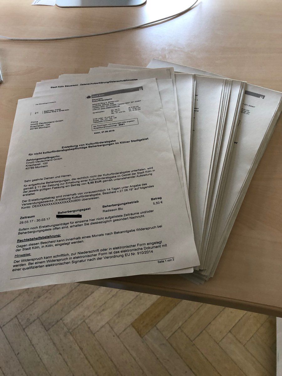 oh my god twitter doesn’t include alt text from images in their API